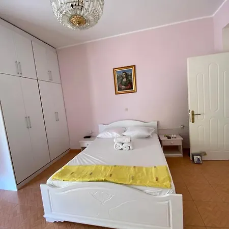 Konukevi Ideal For 2 *